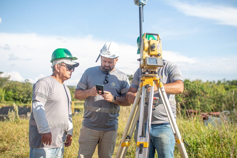 Equipe de Engenharia GeoHype operando em campo